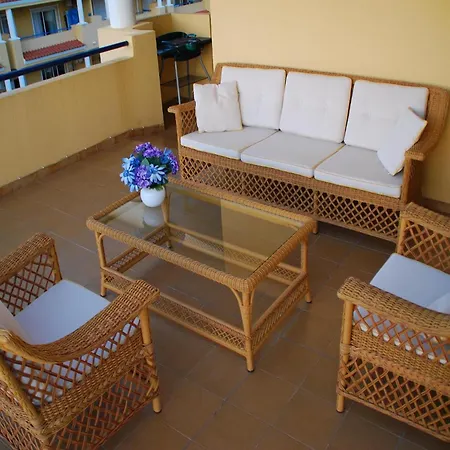 Apartment Modern Apartment, Cleaning Included *