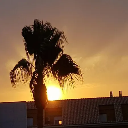 Modern Apartment, Cleaning Included Apartman