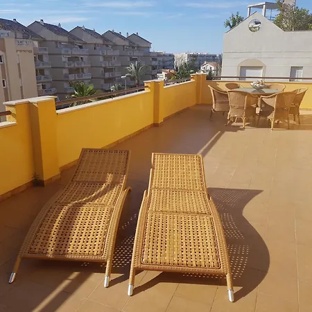 Modern Apartment, Cleaning Included Apartman